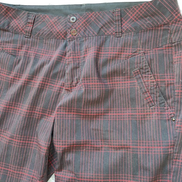 Columbia Long Shorts Printed Nylon, Size 8w 13L - Picture 3 of 13